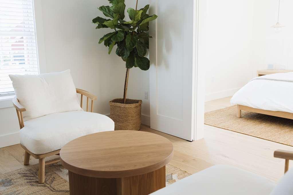 The Wildset Hotel Saint Michaels Room photo